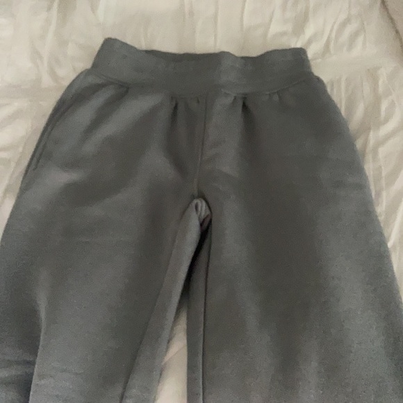 Under armour gray sweat pants - Picture 2 of 4